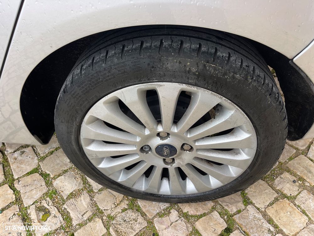 Ford Fiesta - 12