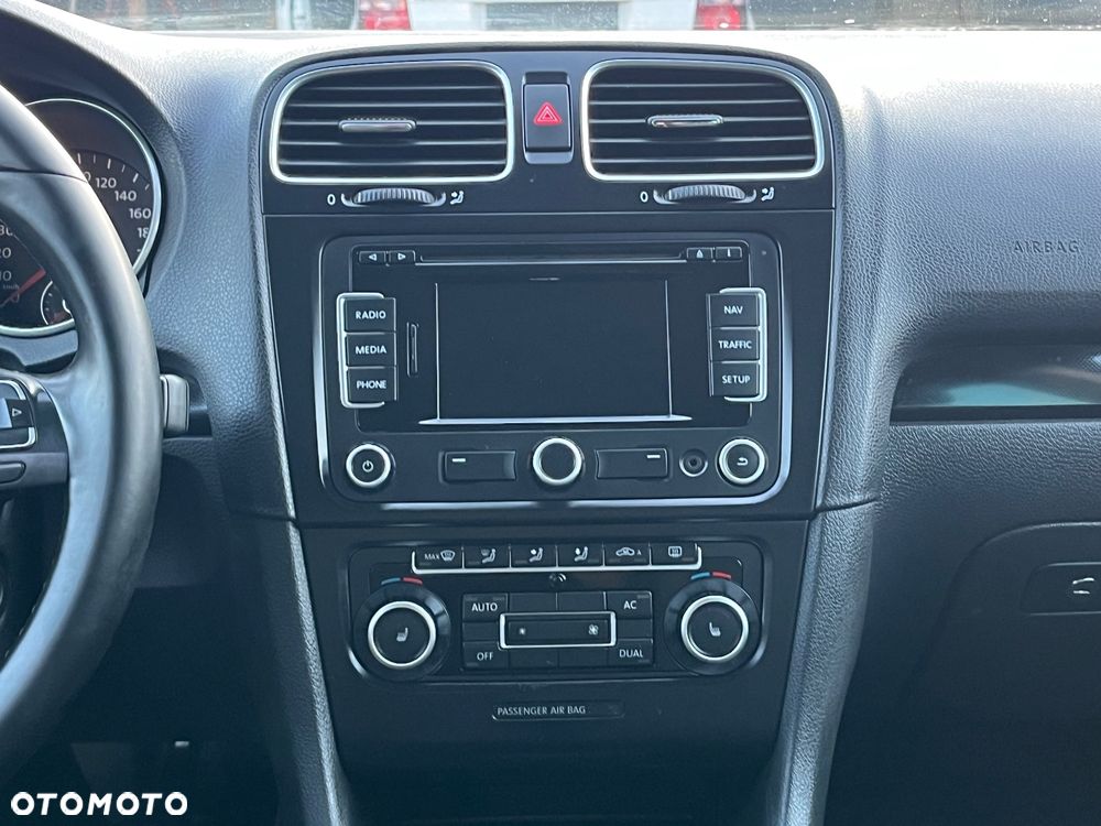 Volkswagen Golf 1.6 TDI DPF BlueMotion - 20
