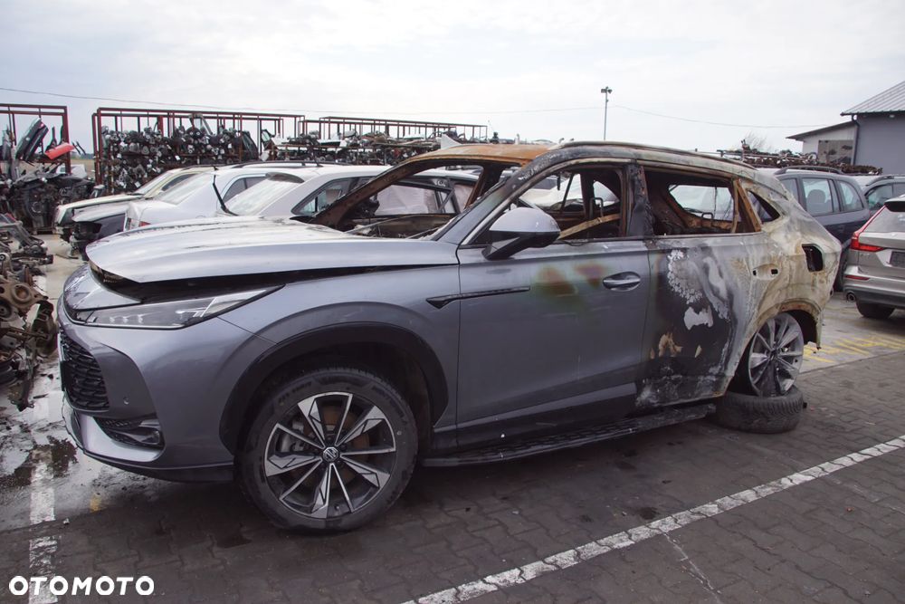 Auto na części - MG HS II 1.5 PHEV 143 KM GS61H 15FKE Hampstead Grey 2024R Silnik Skrzynia Lusterko Błotnik Zderzak Alternator Rozrusznik Sterownik Moduł Czujnik Przewód Pompa - 2