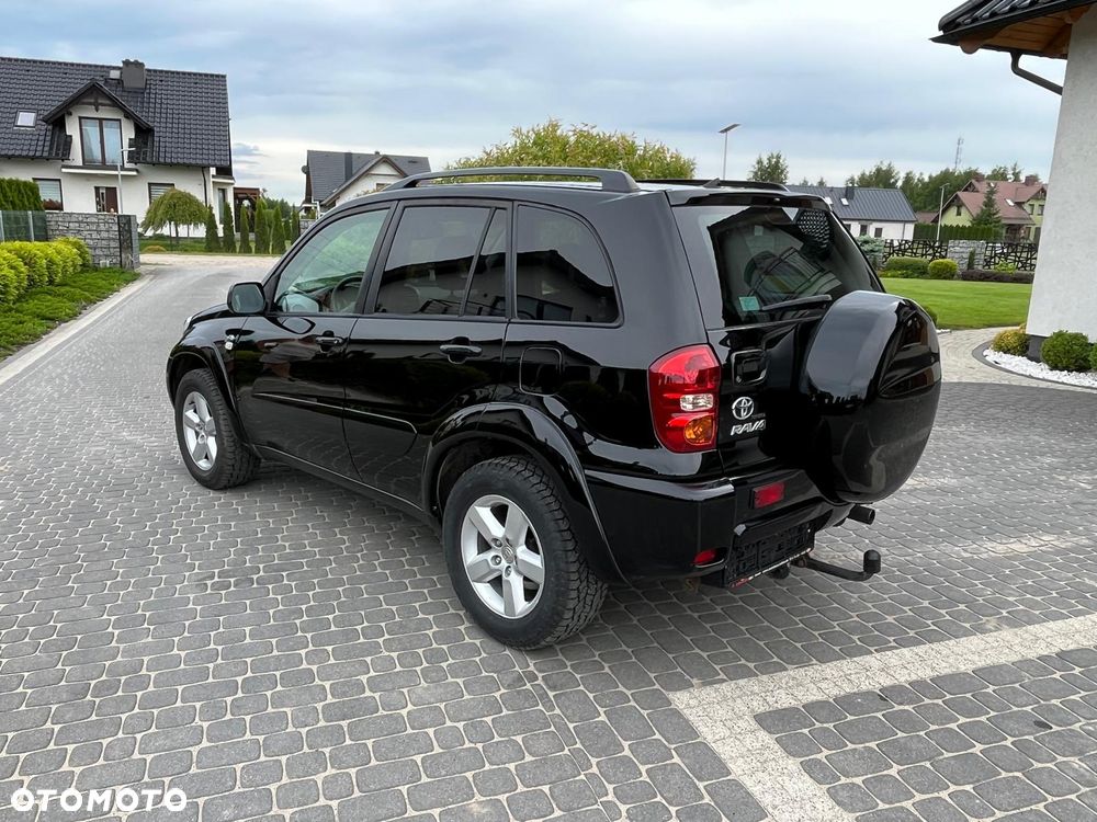 Toyota RAV4 D-4D 4x4 - 3