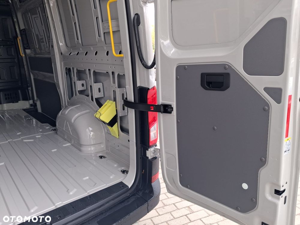 Volkswagen Crafter - 14