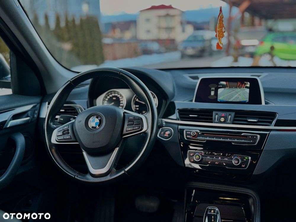 BMW X1 xDrive18d - 16