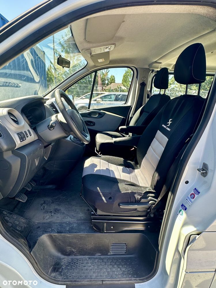 Renault Trafic - 12