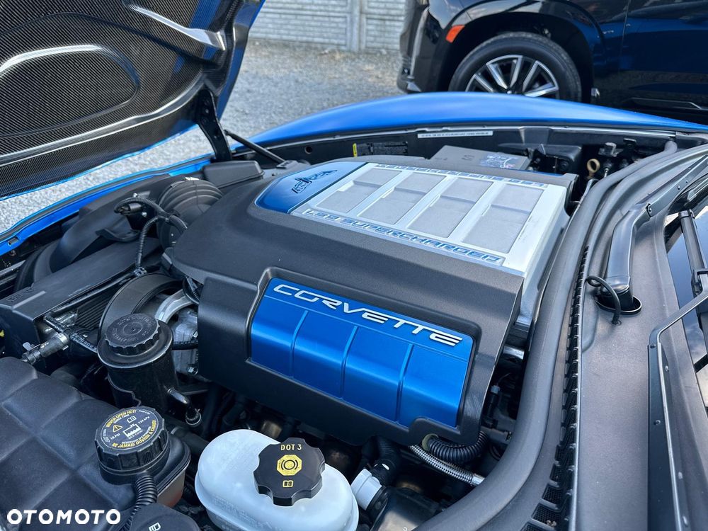 Chevrolet Corvette - 12