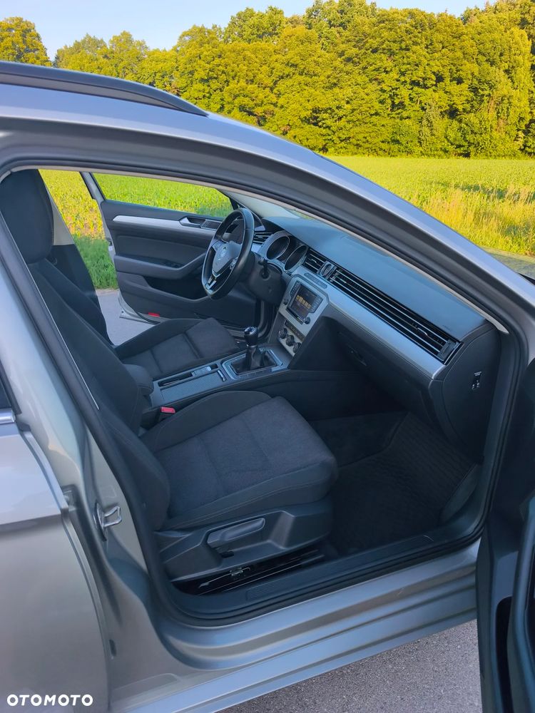 Volkswagen Passat 2.0 TDI BMT Comfortline - 14