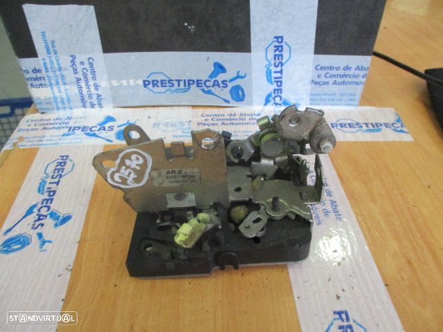 Fecho 8200735248 DACIA SANDERO 2008 TE MANUAL - 3