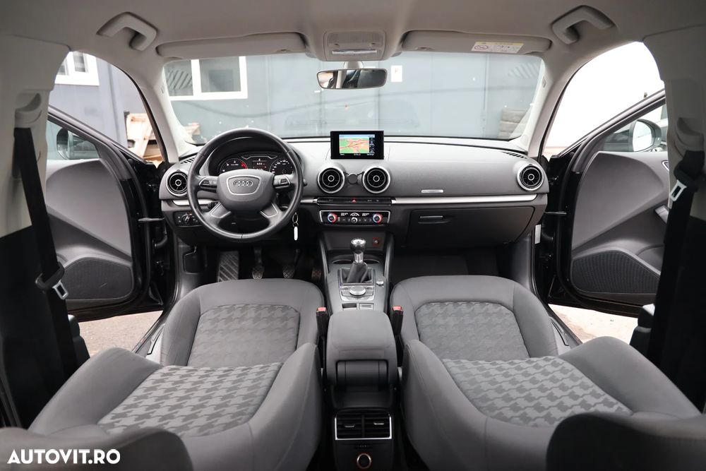 Audi A3 1.6 TDI ack (clean diesel) S line Sportpaket - 12