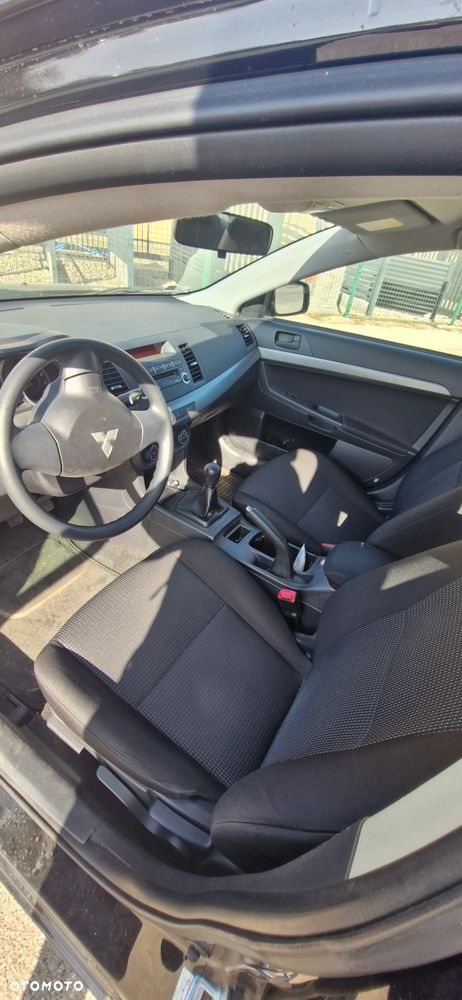 Mitsubishi Lancer - 11
