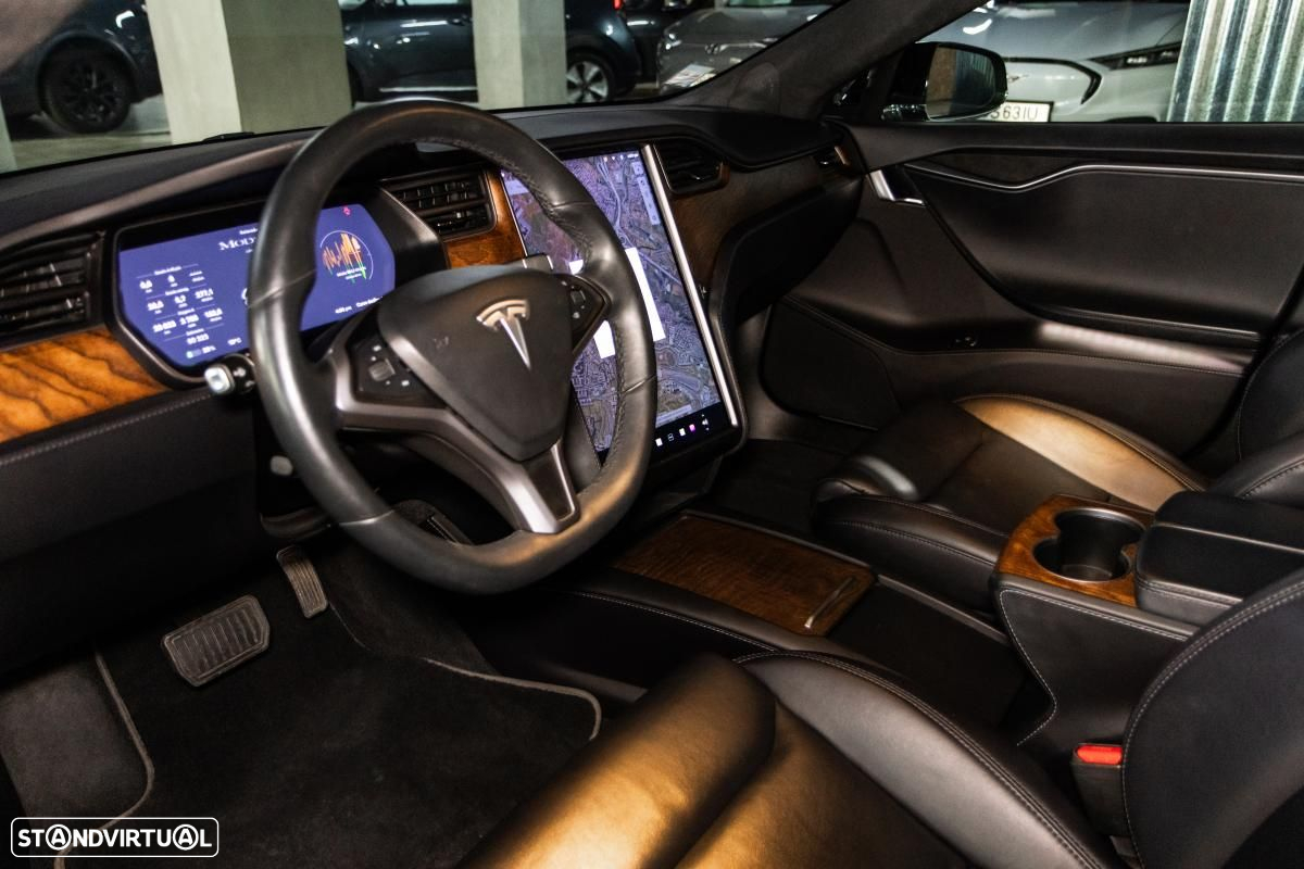 Tesla Model S - 20