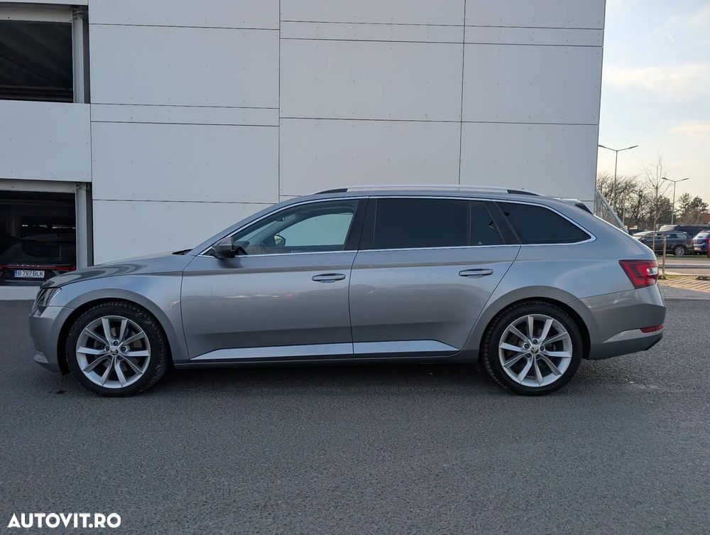 Skoda Superb 2.0 TDI DSG 4X4 Style - 11