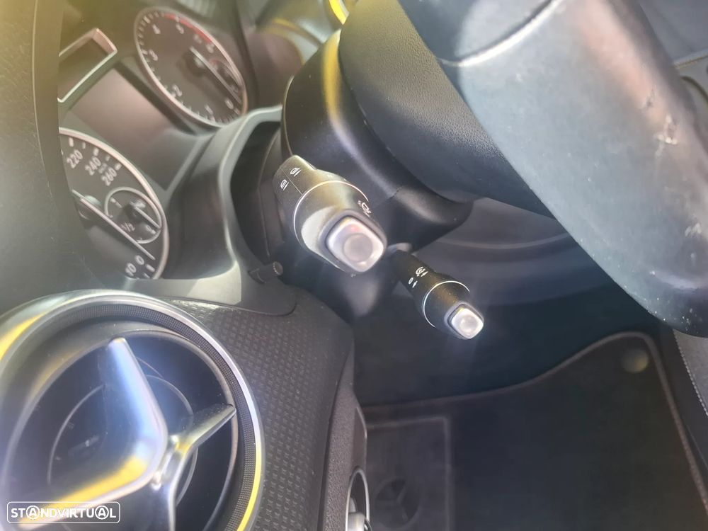 Mercedes-Benz A 180 CDI AMG Line - 18