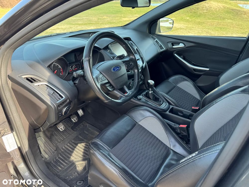 Ford Focus - 6