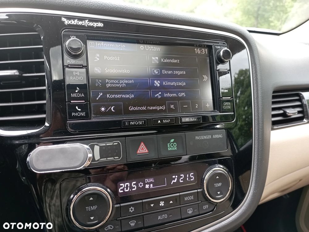 Mitsubishi Outlander 2.0 Instyle Navi 4WD CVT - 11
