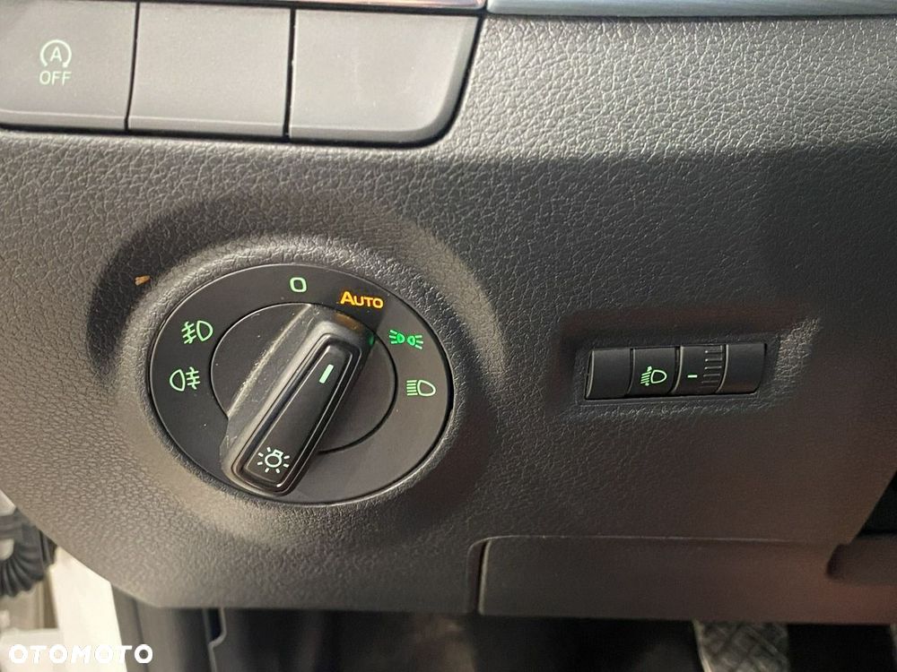 Skoda Fabia 1.0 TSI Ambition Plus - 27