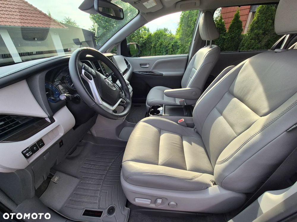 Toyota Sienna 3.5 V6 XLE AWD - 15