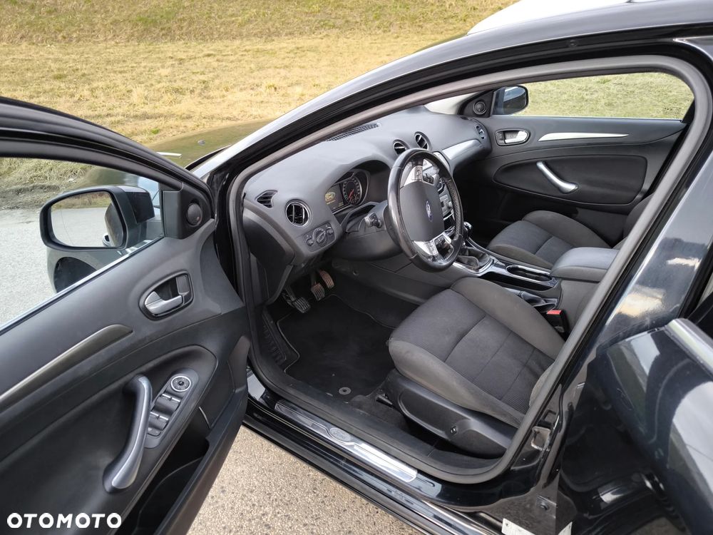 Ford Mondeo 2.0 TDCi Titanium - 14