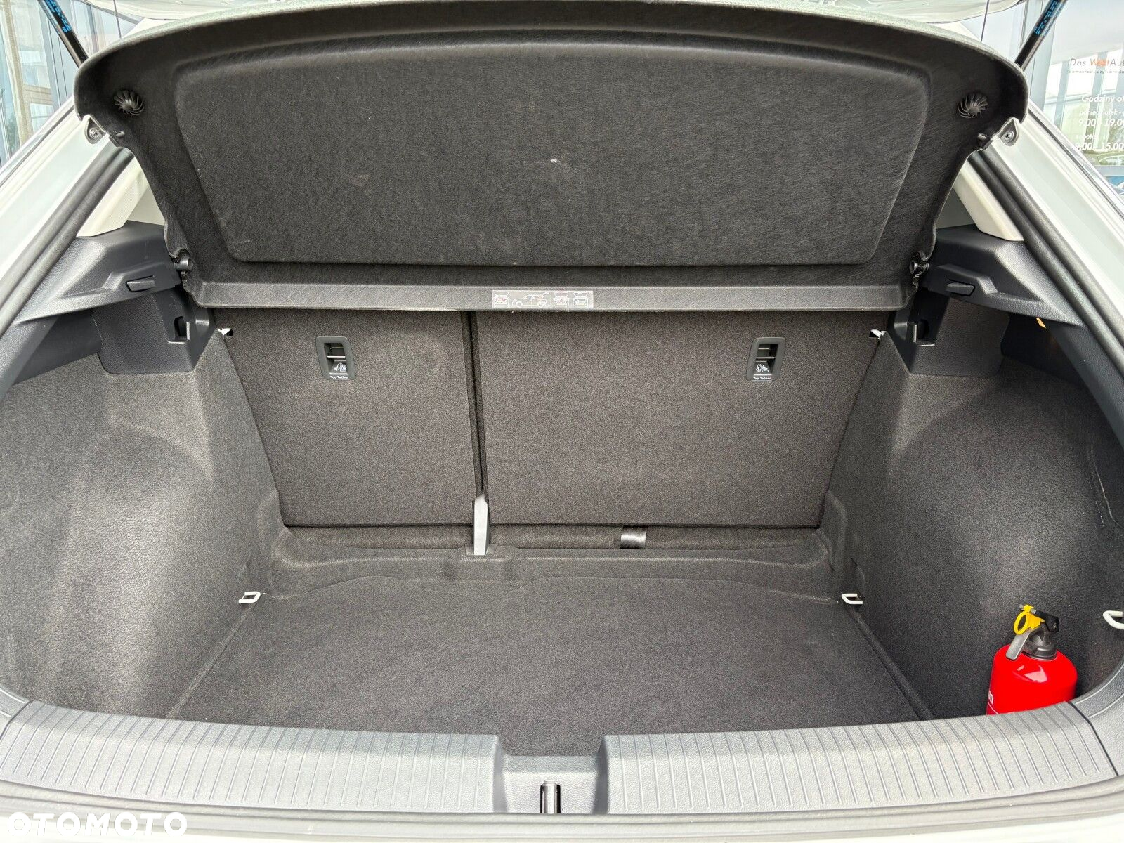 Volkswagen T-Roc - 17