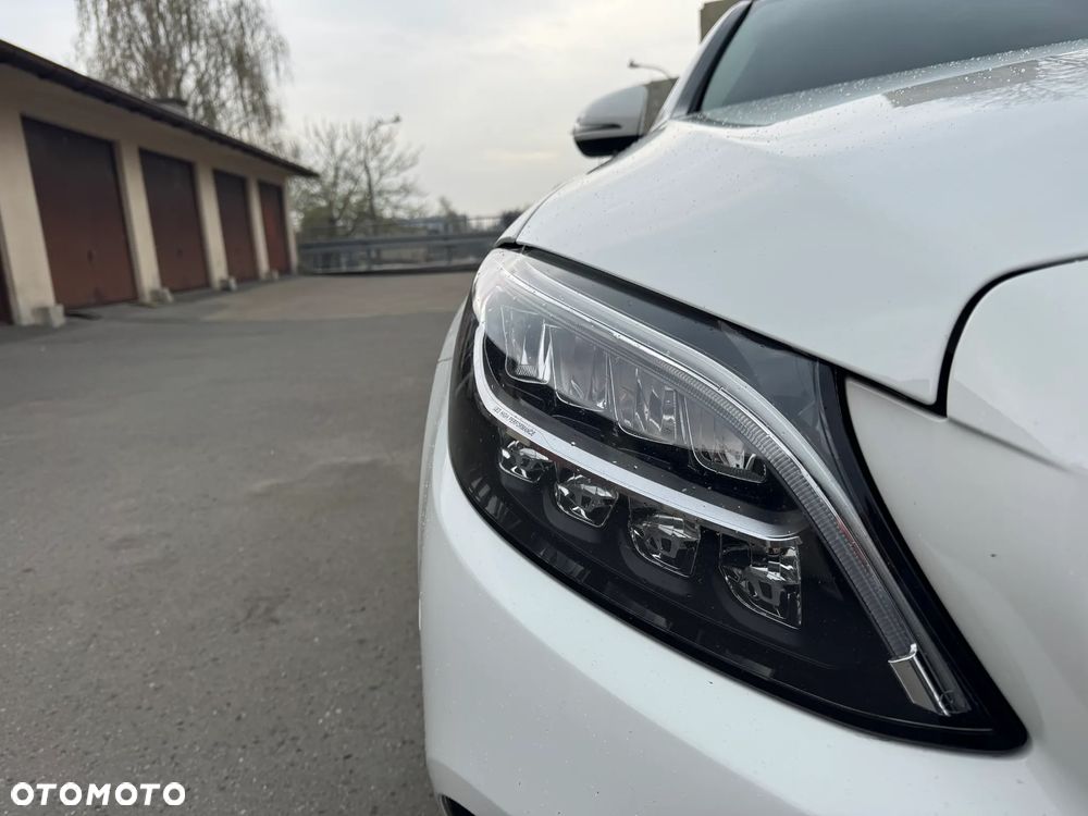 Mercedes-Benz Klasa C 200 d 9G-TRONIC - 19