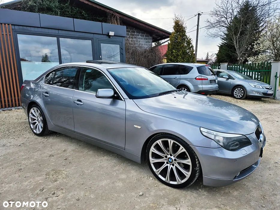 BMW Seria 5 523i - 7