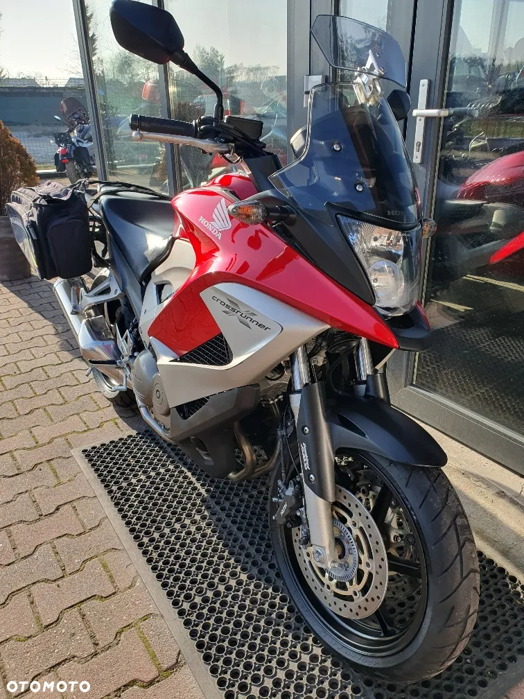 Honda VFR - 13