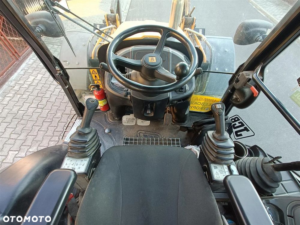JCB 4CX - 9