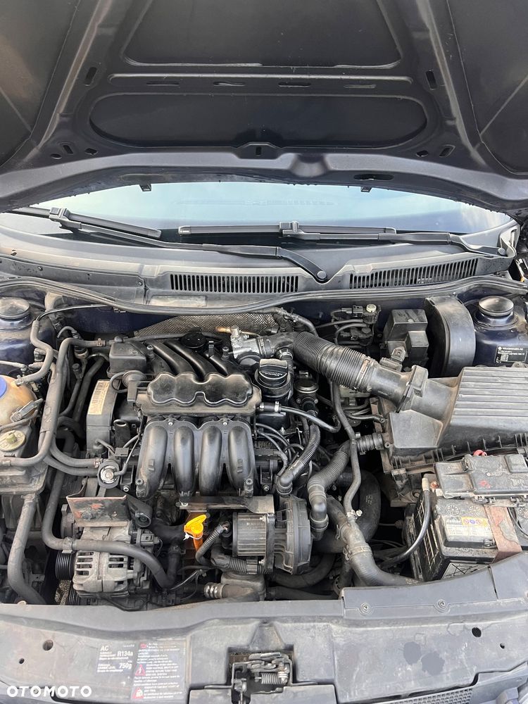 Volkswagen Golf 1.6 - 13