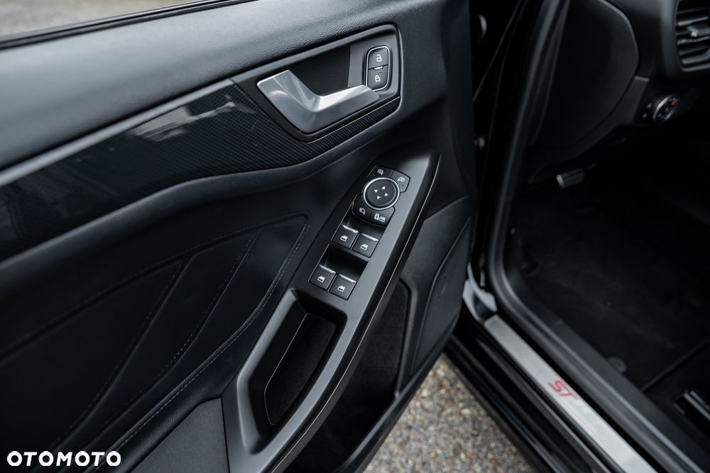 Ford Focus 1.0 EcoBoost ST-Line ASS PowerShift - 18