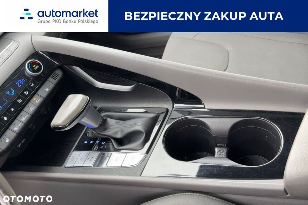 Hyundai Elantra 1.6 Executive CVT - 20