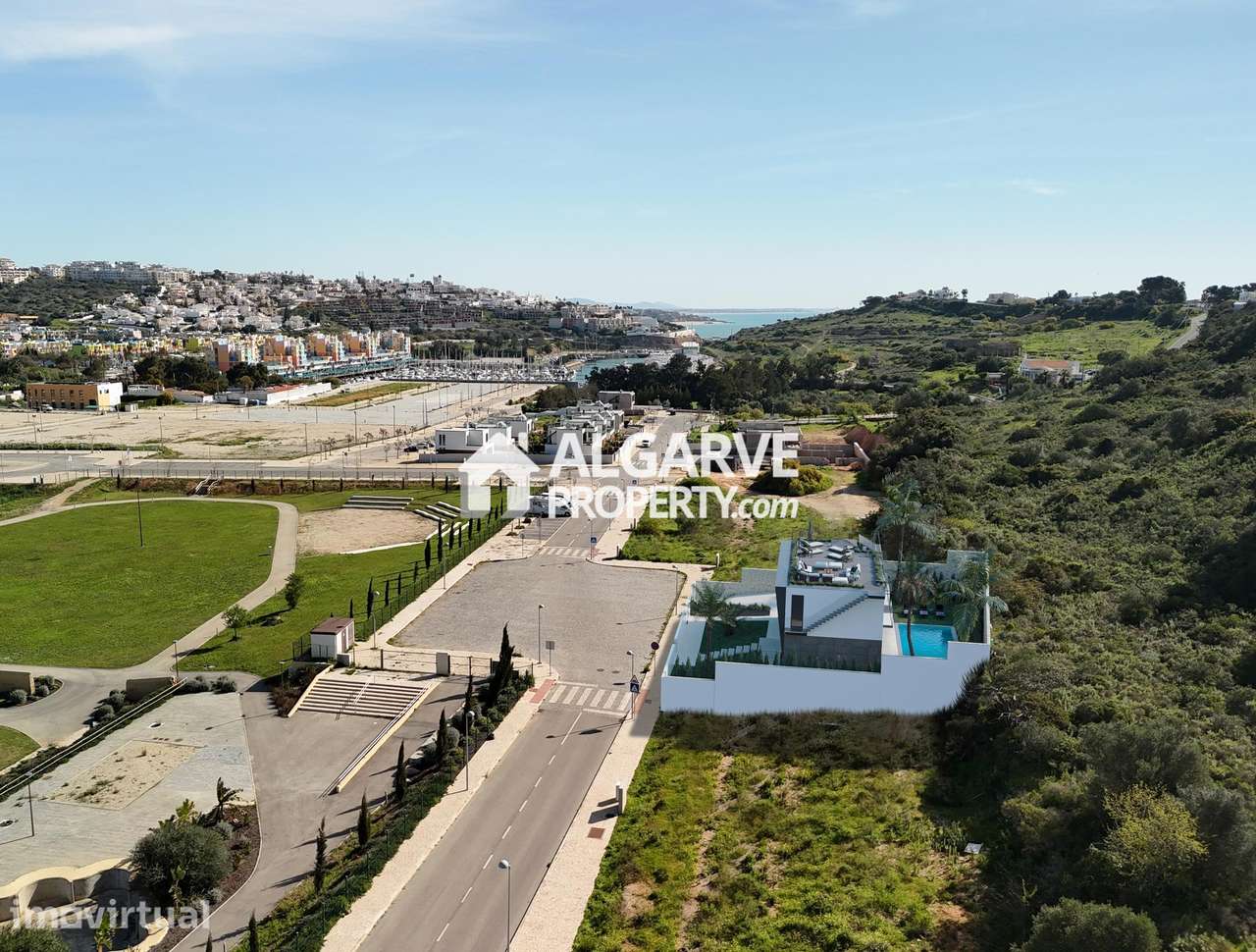Moderna moradia V4 com Piscina e Jacuzzi junto da praia e da Marina de - Grande imagem: 5/60