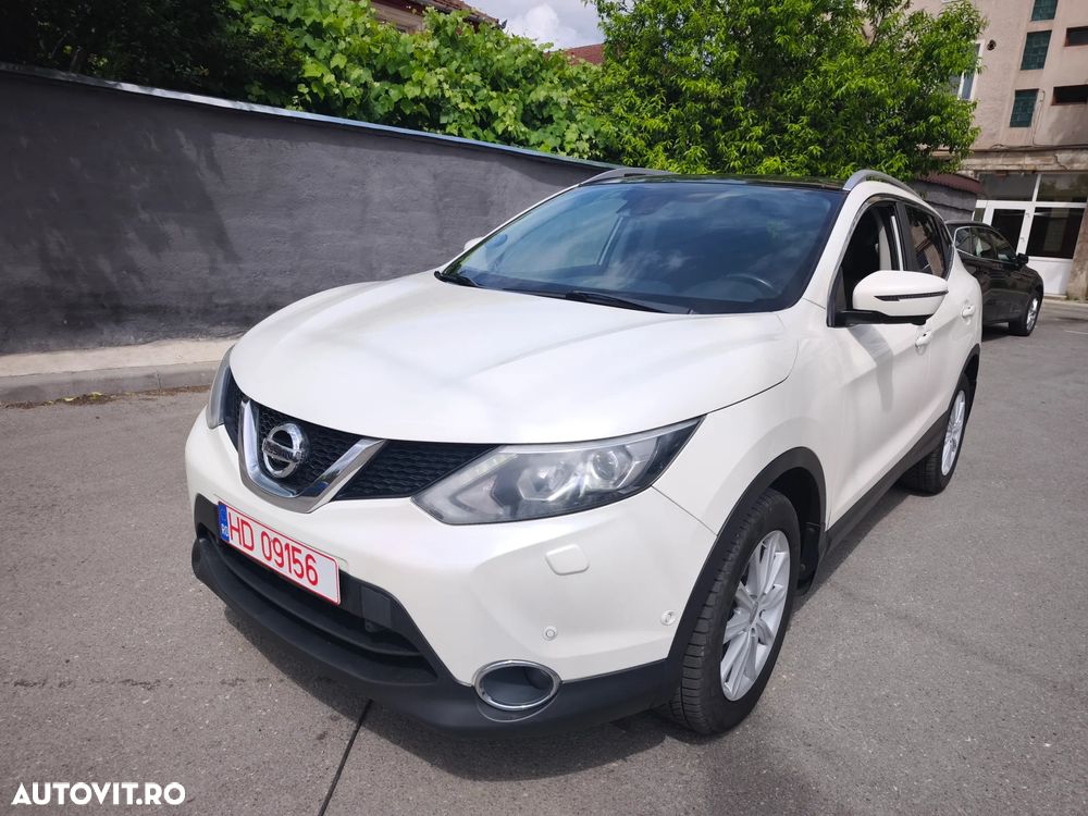 Nissan Qashqai 1.6 DCI Xtronic TEKNA+ - 1