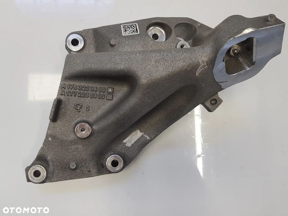 Łapa mocowanie wspornik poduszka silnika MERCEDES 4.0L V8 C63 A1762233600 - 1