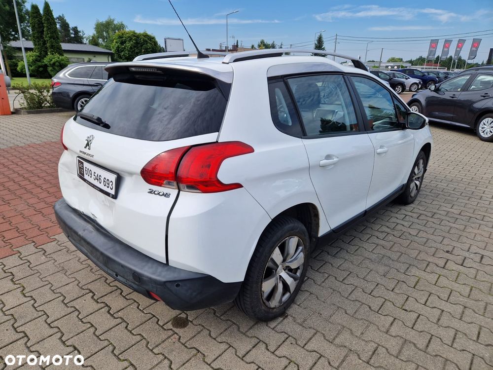 Peugeot 2008 1.2 Pure Tech Style - 6