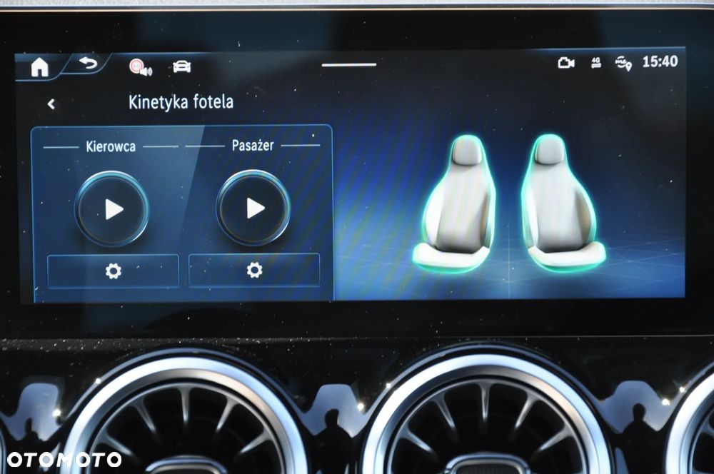 Mercedes-Benz GLA - 36