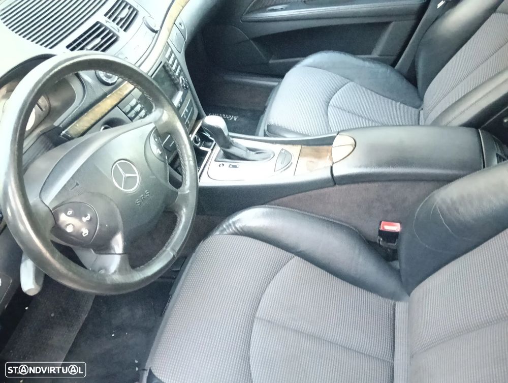 Mercedes-Benz E 320 - 21