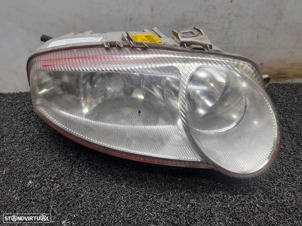 FAROL DIREITO ALFA ROMEO 147 190 - 1