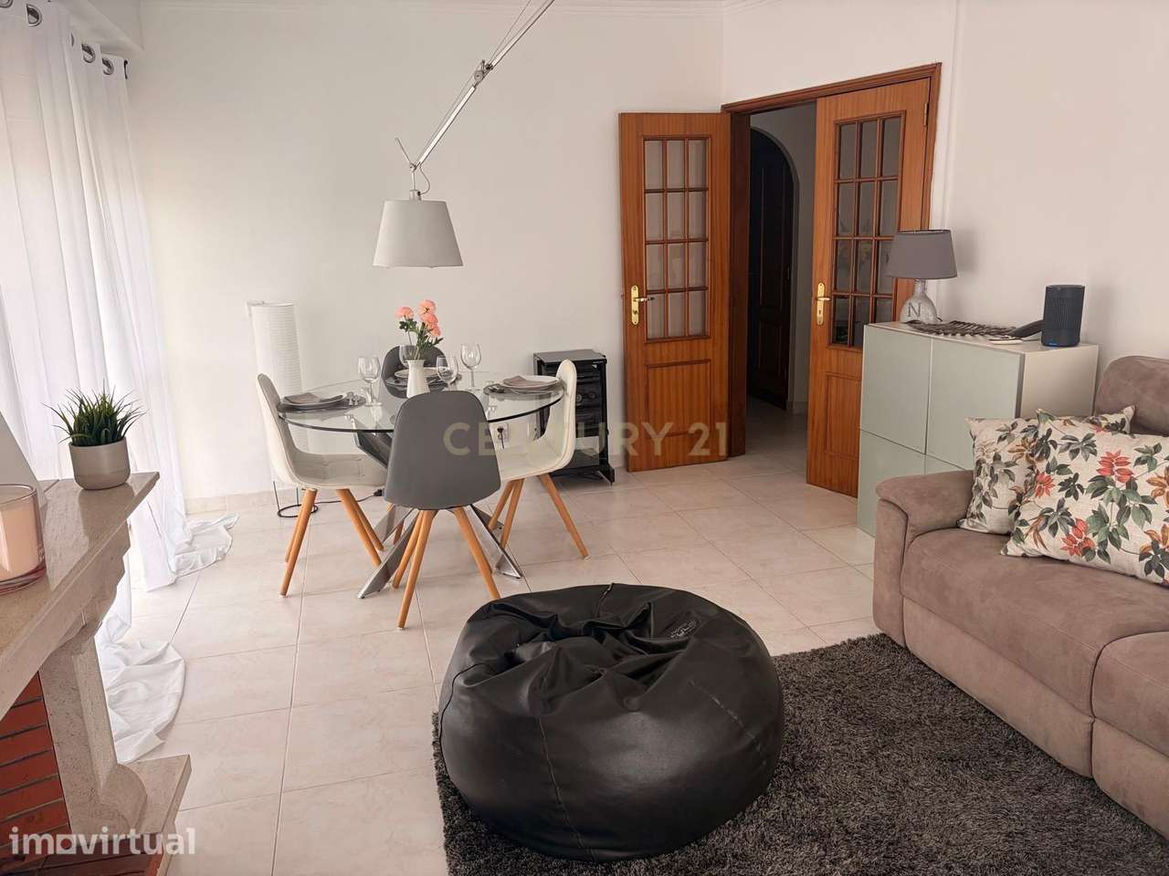 Apartamento  T2 com garagem e arrecadação Moderno na Charneca de Capar - Grande imagem: 2/19
