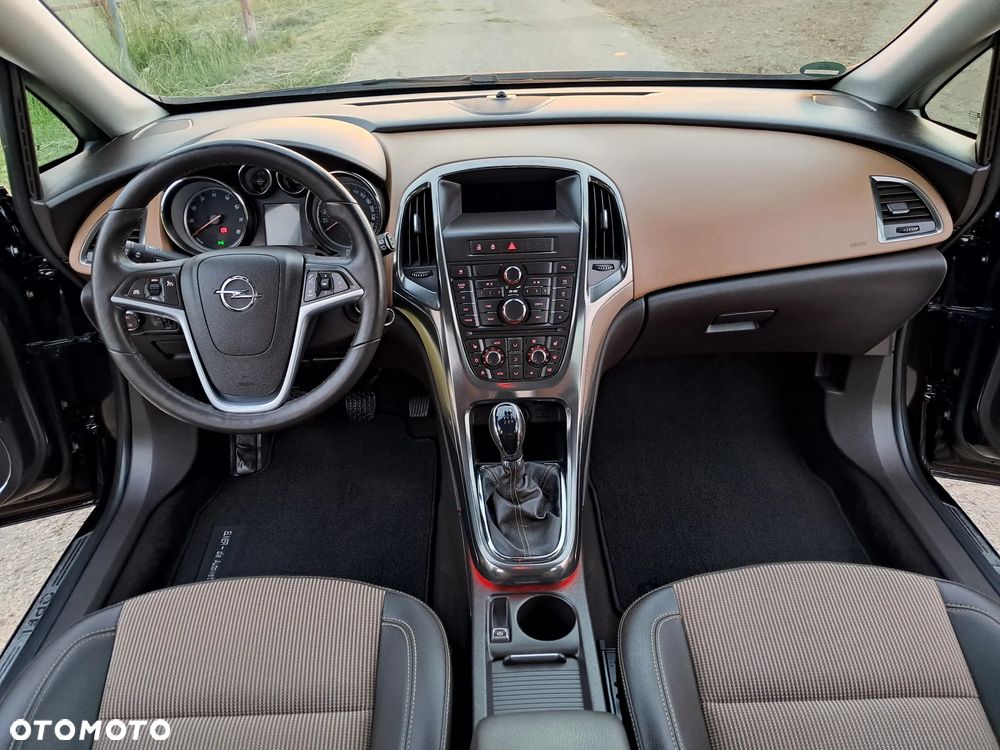 Opel Astra 1.4 Turbo Innovation - 9