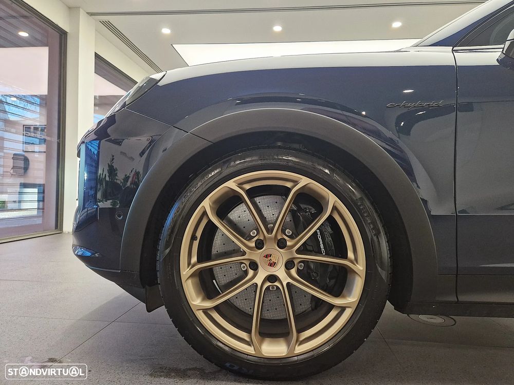 Porsche Cayenne Coupé Turbo E-Hybrid Pacote GT - 8