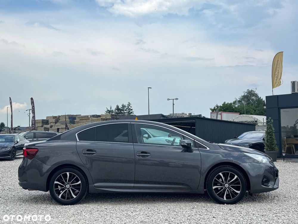 Toyota Avensis 1.8 Premium MS - 4