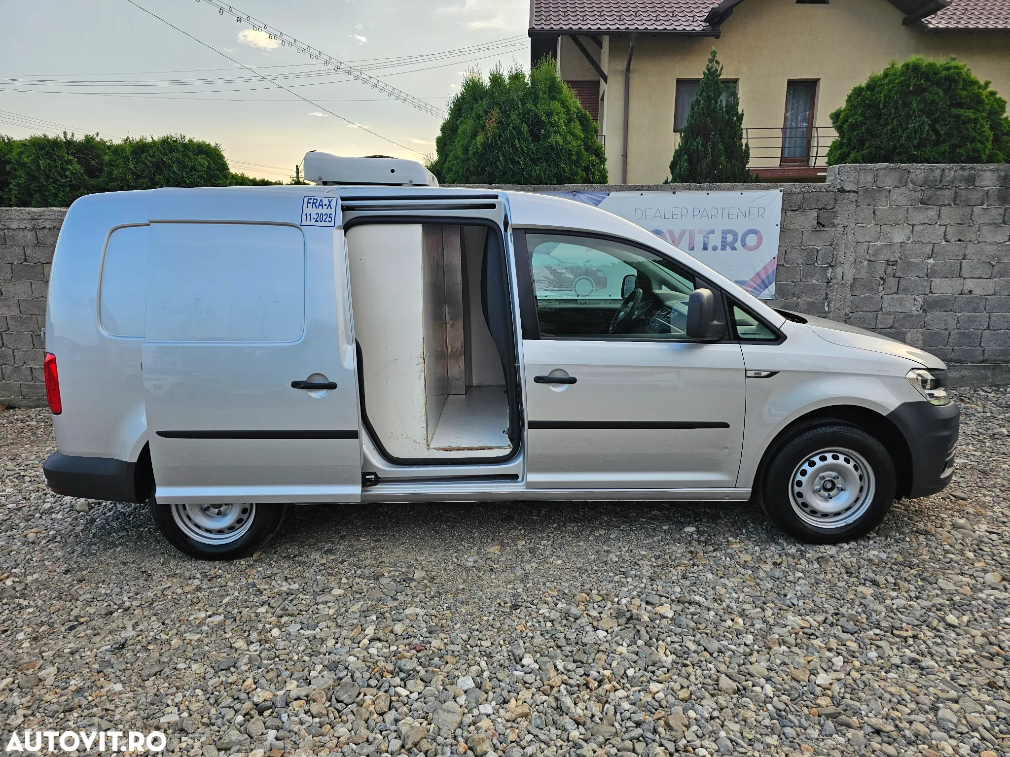 Volkswagen CADDY MAXI FRIGORIFIC IZOTERMA GPL DIN FABRICA - 23