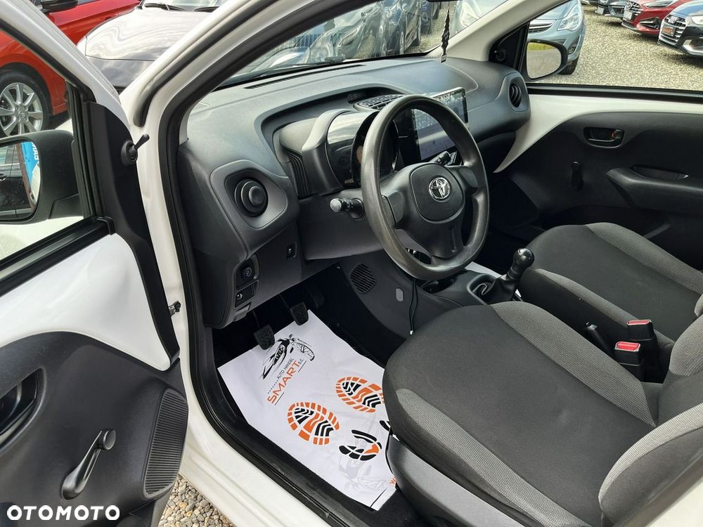 Toyota Aygo x-play club - 8