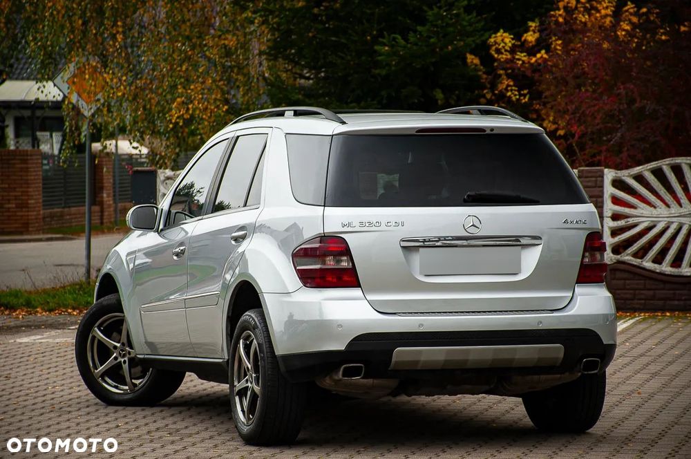 Mercedes-Benz ML - 21