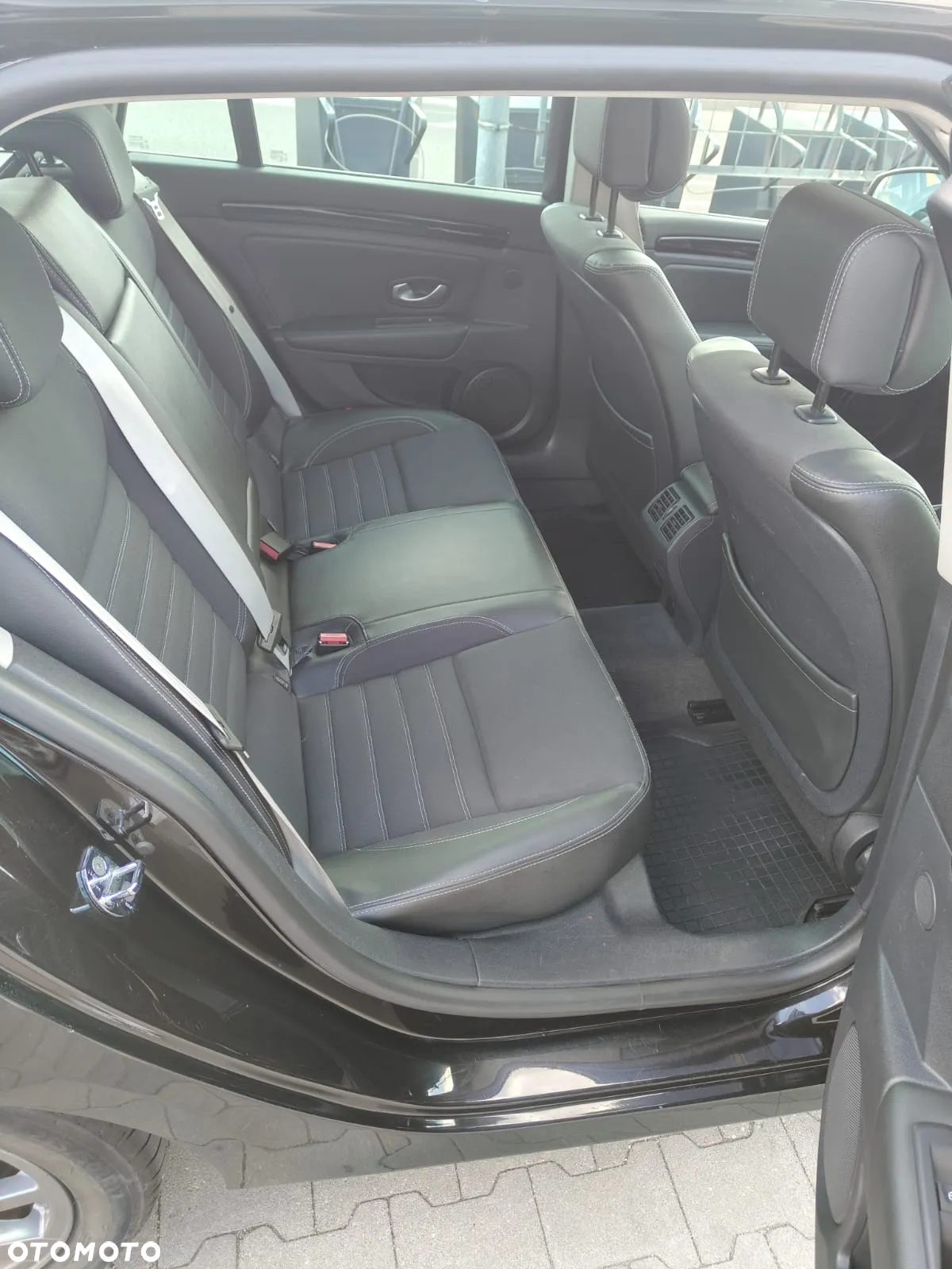 Renault Laguna 2.0 dCi Bose Edition - 16