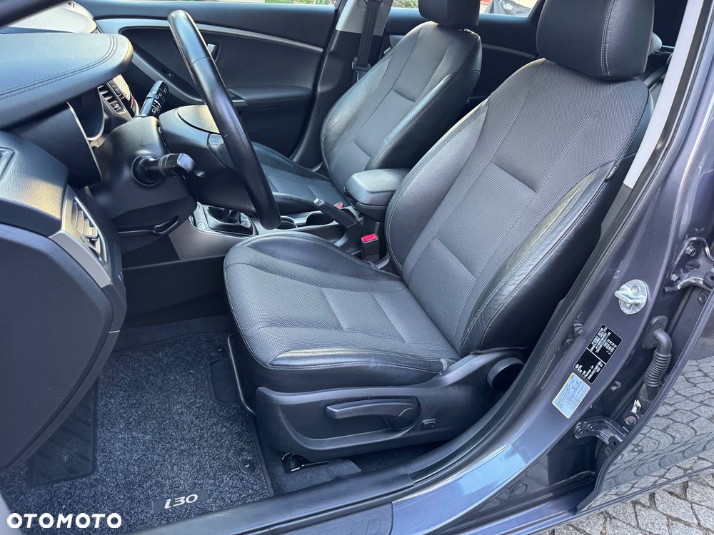 Hyundai i30 blue 1.6 GDI Style - 17