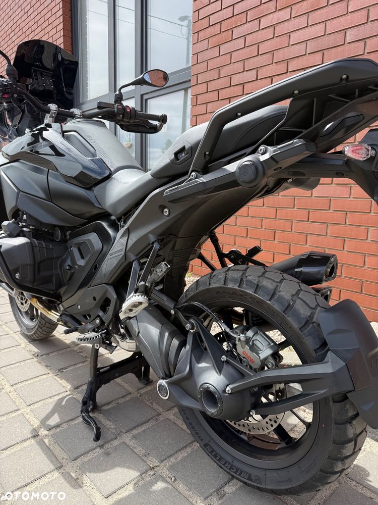 BMW R - 8