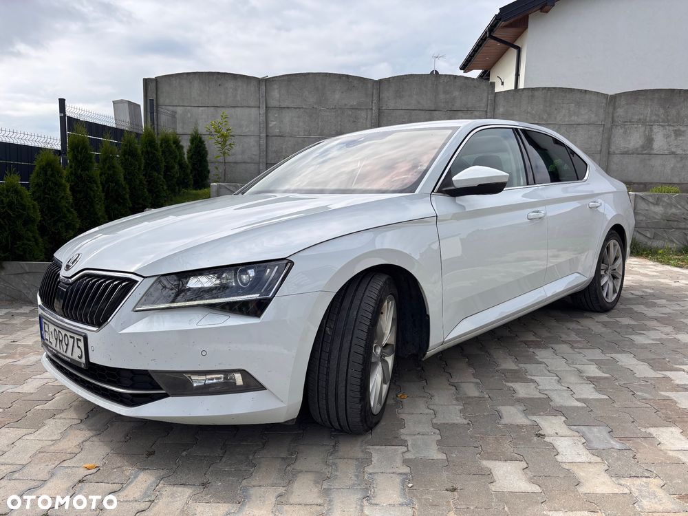 Skoda Superb 2.0 TDI SCR Style DSG - 1