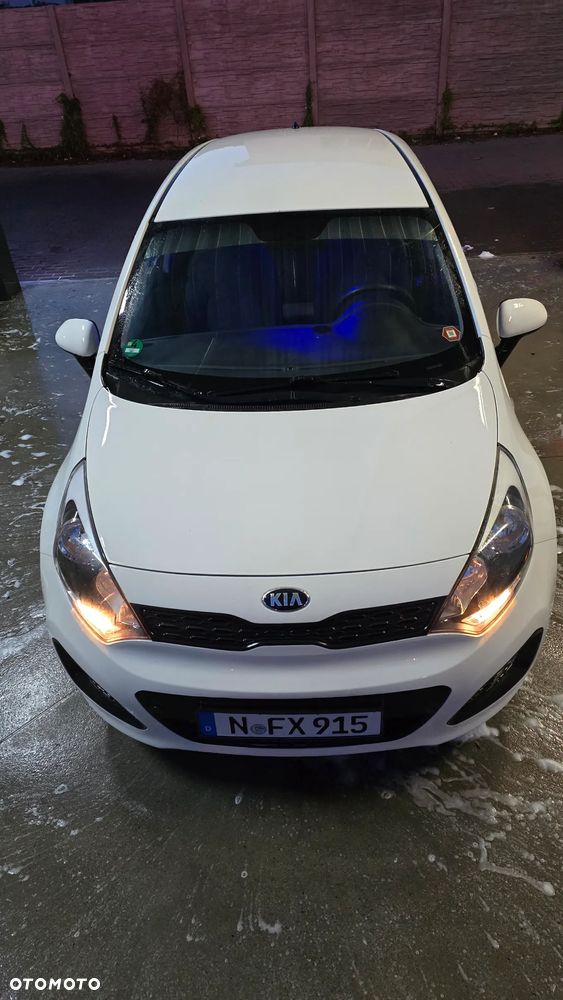 Kia Rio 1.2 Dream Team Edition - 2