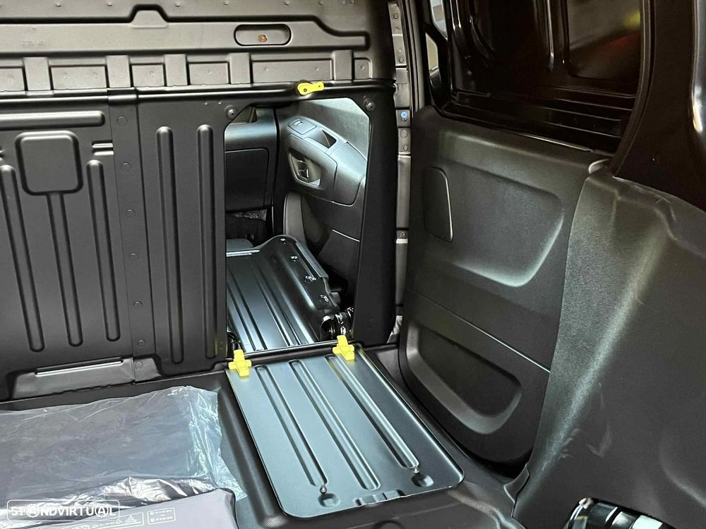 Peugeot Partner Standard 1.5 BlueHDi 130cv EAT8 (caixa automática) - 34