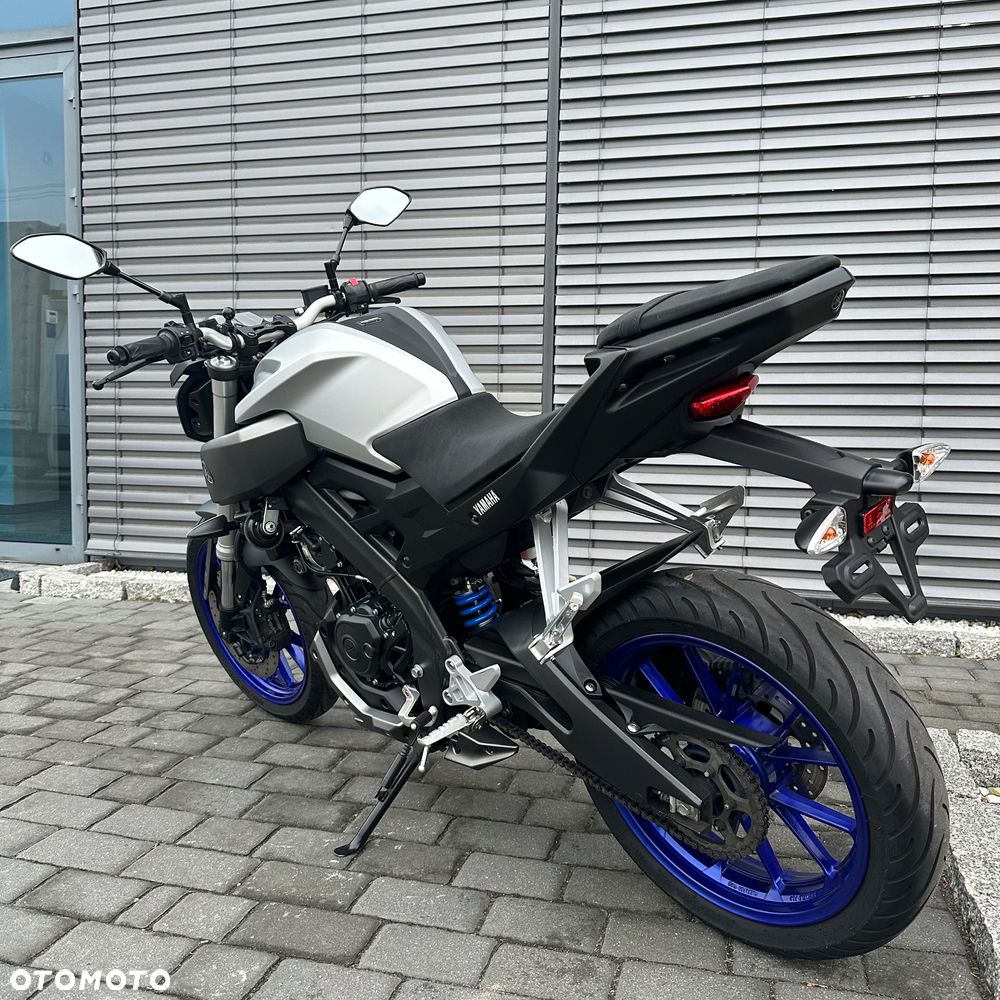 Yamaha MT - 12