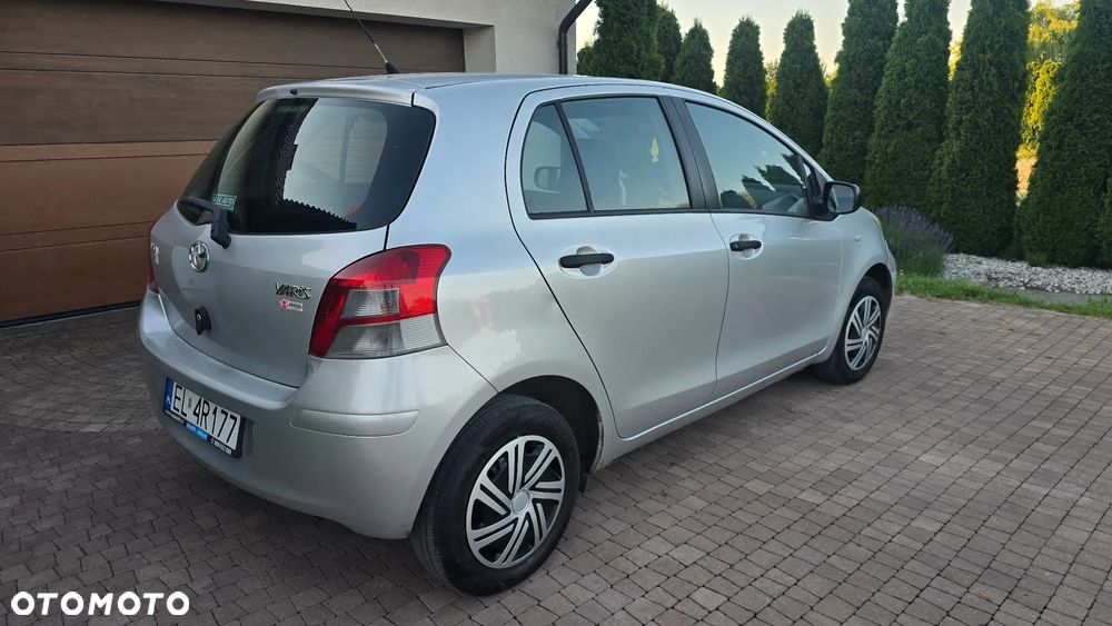 Toyota Yaris 1.0 Luna Start - 11